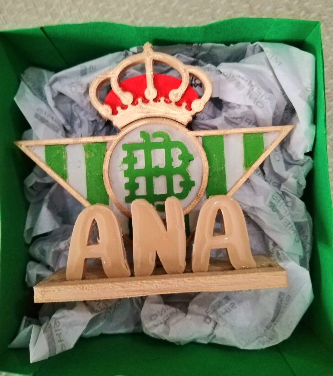 WhatsApp Image 2024-06-04 at 19.51.34(3) Escudo del Betis con nombre - Imagen 1