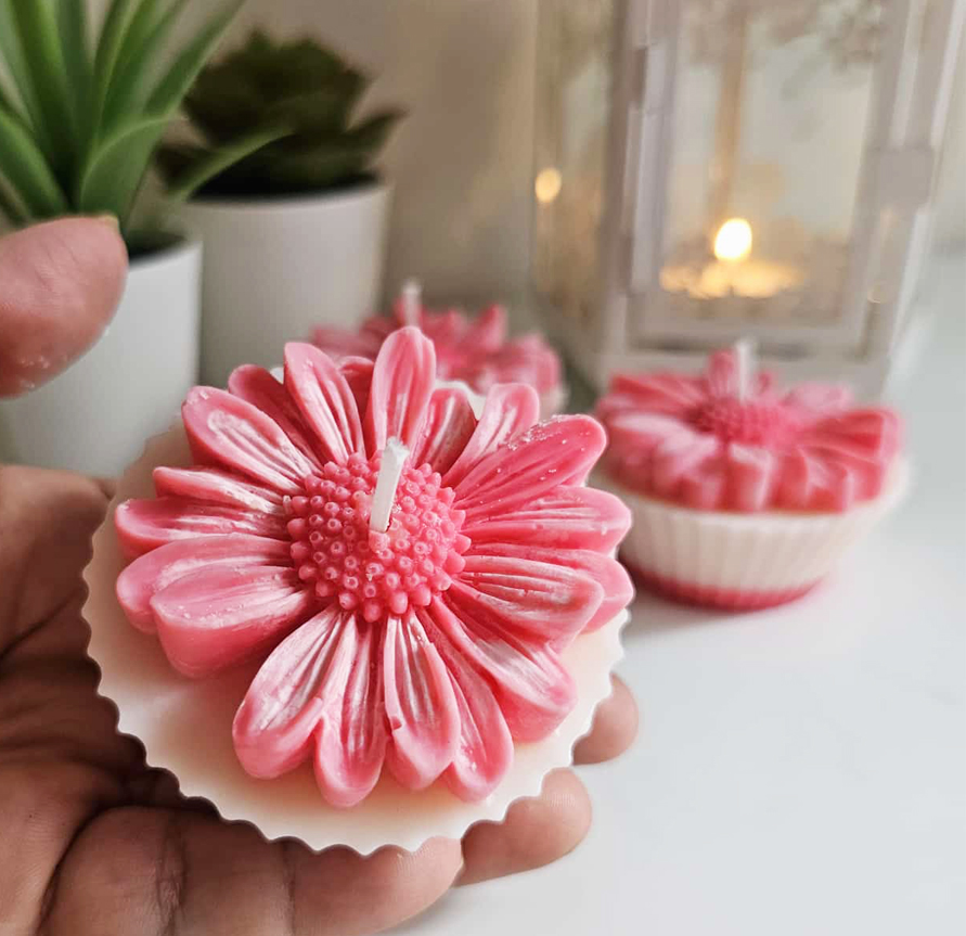 Vela Cake margarita rosa Web 2 Vela de cupcake con una margarita rosa - Imagen 1